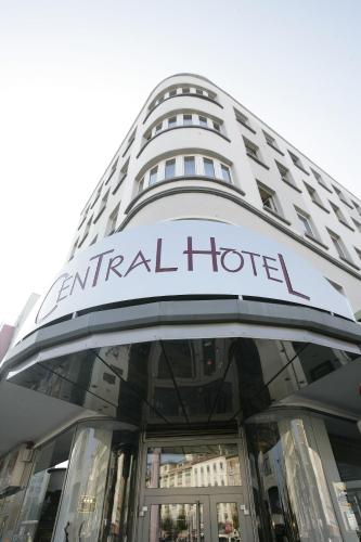 Central Hotel - image 14