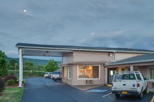 入口, Travel Inn in 霍斯黑兹