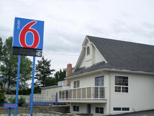 Motel 6-Kamloops, BC