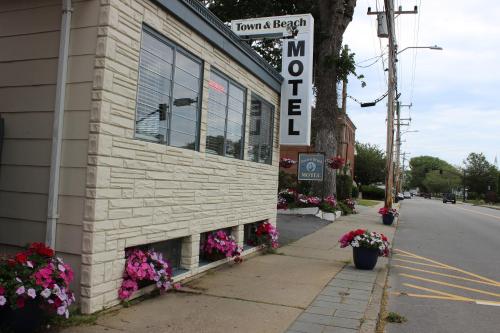 Town & Beach Motel in Falmouth, USA