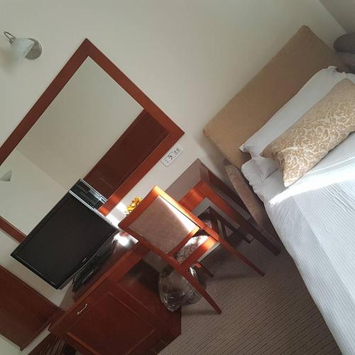 Hotel Cateski Dvorec - image 2