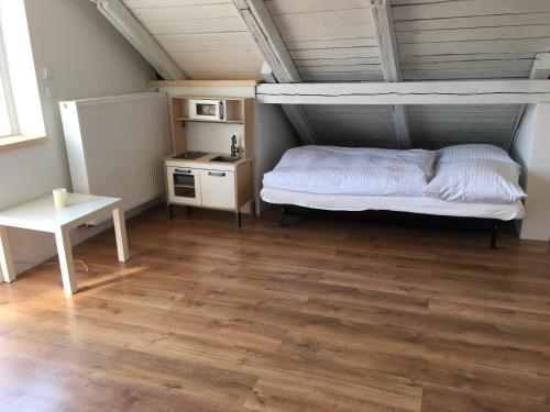 House Apartmentshumpolec + Garden - main image