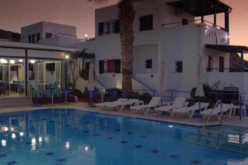  Porto Bello Hotel Apartments in Mílatos