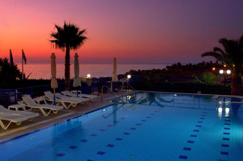  Porto Bello Hotel Apartments in Mílatos