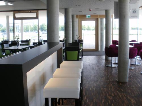 Пъб/Фоайе, iQ-Hotel Ulm in Улм
