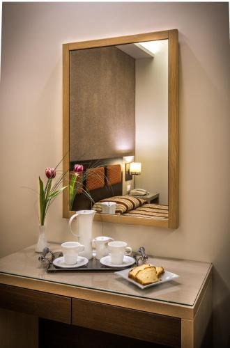 Rex Hotel - image 6