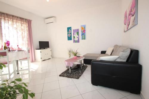 Apartments Ernesta