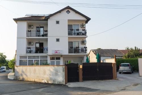 المنظر الخارجي, Bed & Breakfast Delikates in جيفجيليجا