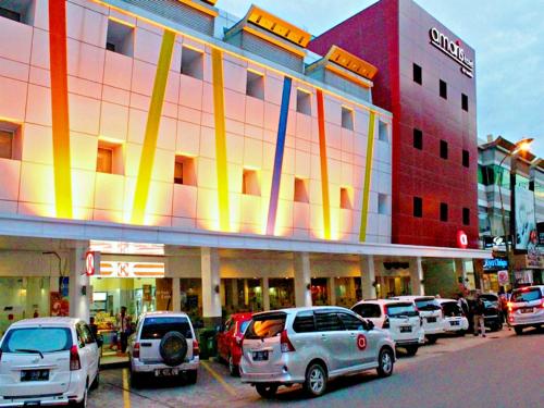 Amaris Hotel Nagoya Hill - Batam