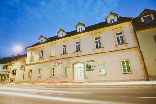 . Hotel & Hostel Marenberg Radlje