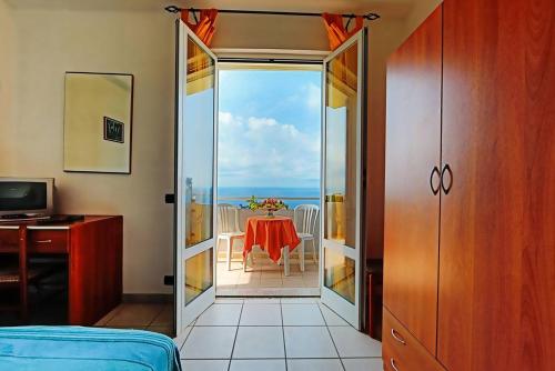 Hotel Villa Rita Stop at Hotel Villa Rita to discover the wonders of Sorrento. Offering a variety of facilities and services, the property provides all you need for a good nights sleep. All the necessary facilities, 