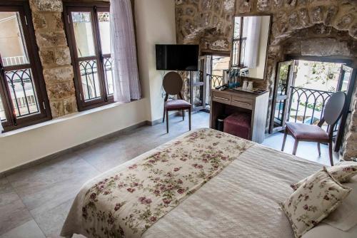 Asamina Boutique Hotel in Sour