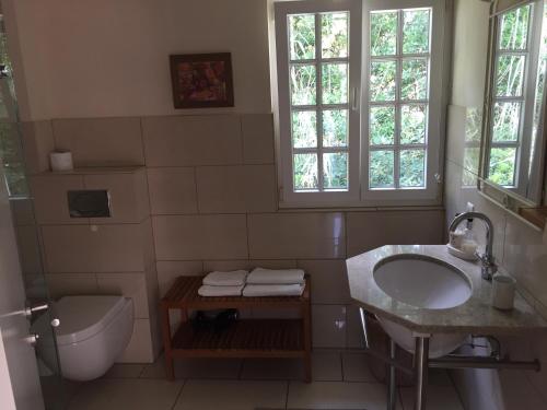 Double Room with Balcony and Pool View 2 - 20 sqm image 6