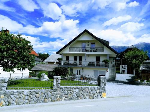 Barn house MM - Apartment - Bled