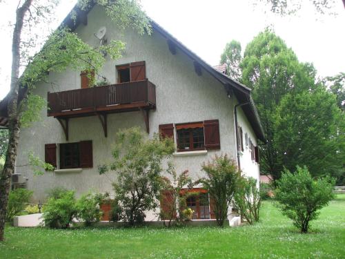 Kilátás, Le Pas de L'Ane Chambres d'hotes in Saint-Ondras