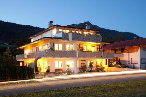 Appartementhaus Charisma, Pension in Fieberbrunn