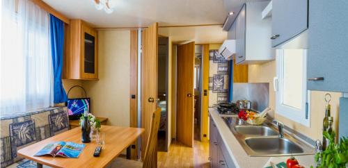 2 bedrooms, 3 beds