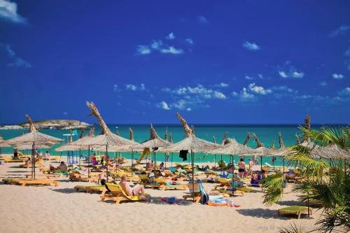 Arkutino Family Resort - image 3