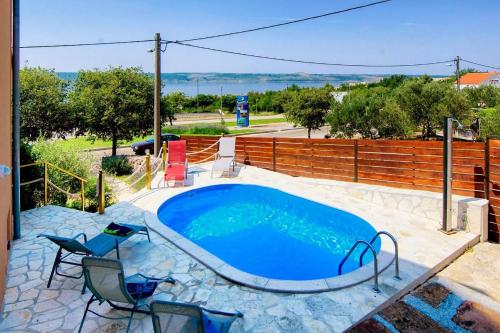 Family friendly house with a swimming pool Maslenica Novigrad - 13770