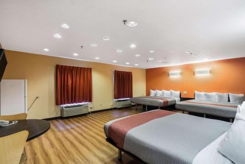 設施, Motel 6 Libertyville, IL in 利伯蒂維爾