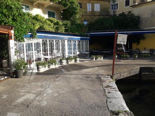 Apartments Villa Marid - image 2