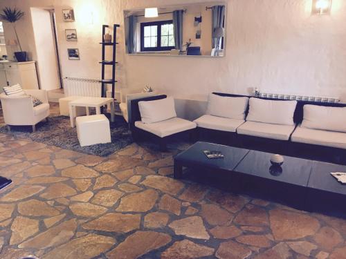 Közös társalgó / TV, HOTEL 3 etoiles NN "LOU CIGALOUN" in Saint-Antonin-du-Var