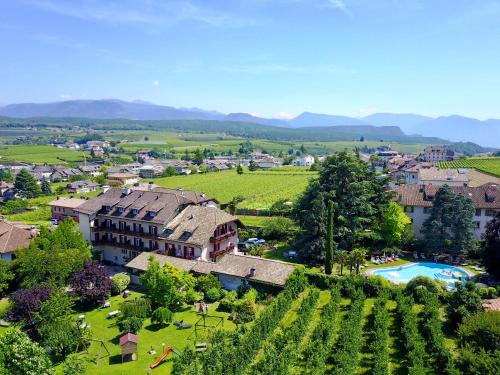 Angerburg Blumenhotel, Eppan an der Weinstraße bei Castelvecchio