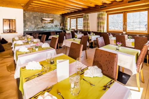 Restaurant, Berghotel Plagott in Curon Venosta