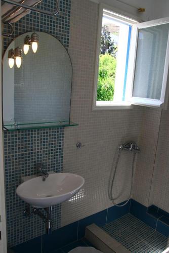 Hotel Minoa - image 12