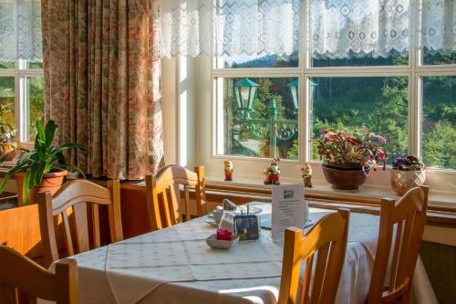 Étterem, Hotel Restaurant Winterbach in St. Anton An Der Jessnitz