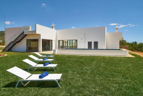 Swimming pool, Mercedes Country House in Santa Bárbara De Nexe