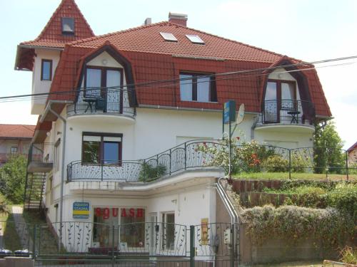 Sunnyside Apartman in Siófok
