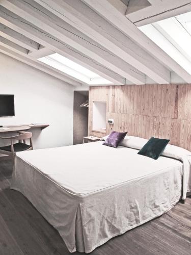 Hotel Ayllon - image 5