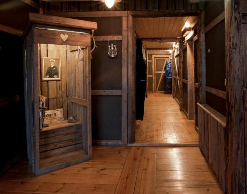 Basecamp Hotel - main image
