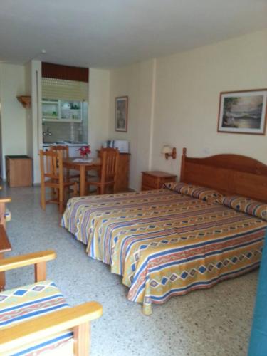 Apartamentos Girasol II