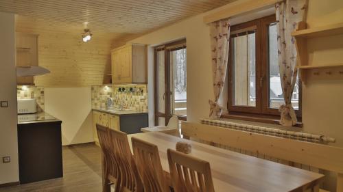 Cocina, Horsky apartman Draps in Ostruzna