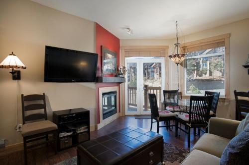 Sunstone Lodge by 101 Great Escapes - image 9
