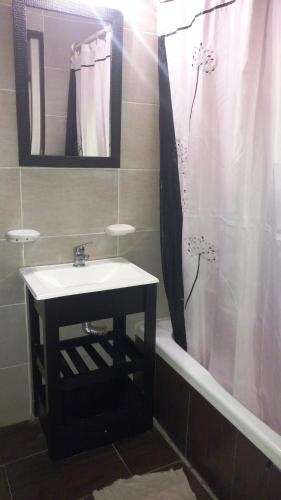 San Remo Park Hotel - Photo 2