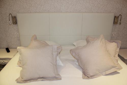 Hôtel Central - image 3