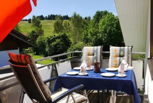 Haus Deutsch Berg-See- und Schloss Neuschwanstein Nähe in Roßhaupten, Deutschland