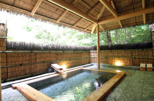 온천, 이즈코겐 시로가사키 온센 하나후부키 (Izukogen Shirogasaki Onsen Hanafubuki) in 아타미