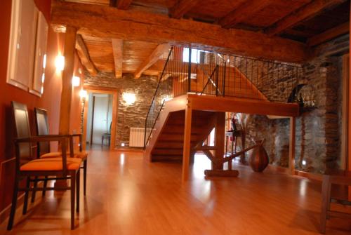 Létesítmények, Masia d'en Valenti in Alp