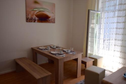 Apartment Ostendplatz - main image