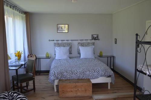 1 queen bed