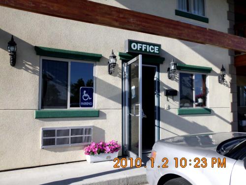 Green Gables Inn - image 2