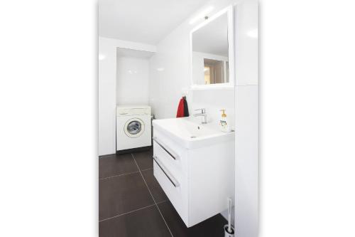 Villa Z - apartment with private parking - image 5