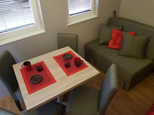 One-Bedroom Apartment image 10