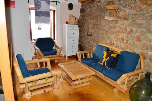  Apartments by the sea Cres - 13696, Pension in Cres