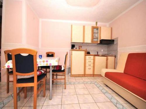Apartments with a parking space Fazana - 13742 - image 13