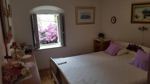 Apartments with a parking space Jelsa Hvar - 13759 Jelsa 